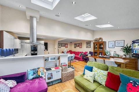 4 bedroom detached house for sale, The Old Orchard, Timperley