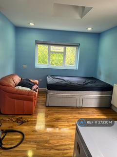 undefined, Harrowcrescent, Romford, RM3
