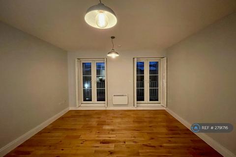 undefined, Priors Barn House, Worcester Park, KT4