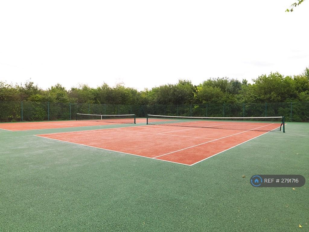 On-Site Tennis Courts