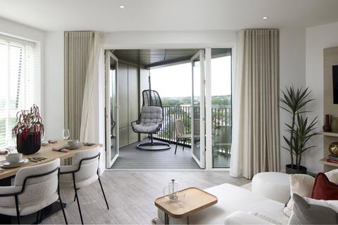 3 bedroom flat for sale, Silver Road, London, SE13