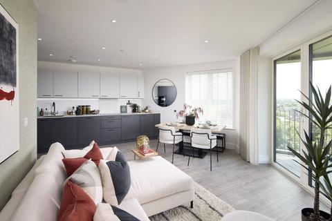 3 bedroom flat for sale, Silver Road, London, SE13