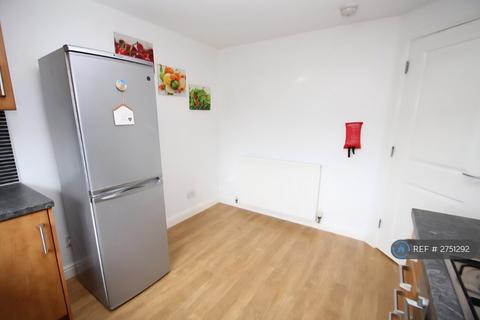 2 bedroom flat to rent, Saracen Street, Glasgow, G22