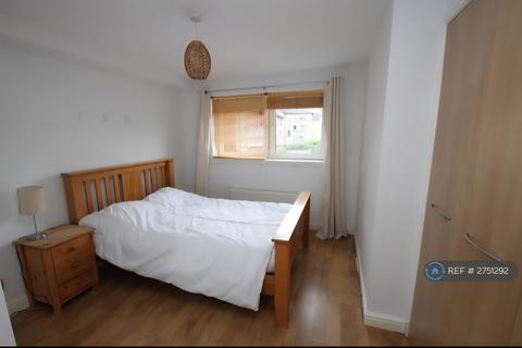2 bedroom flat to rent, Saracen Street, Glasgow, G22