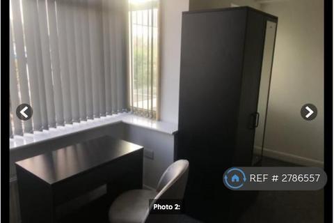 1 bedroom in a house share to rent, Eccles, Manchester, M30