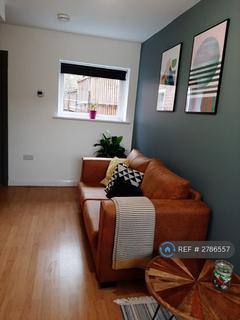 1 bedroom in a house share to rent, Eccles, Manchester, M30