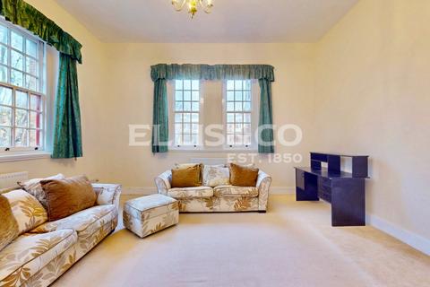 2 bedroom apartment to rent, Chevy Road, Southall, UB2