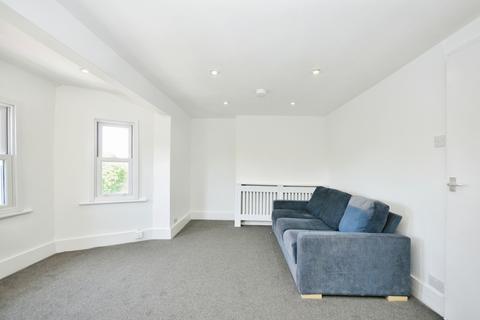 2 bedroom flat for sale, Gilmore Road, London, SE13