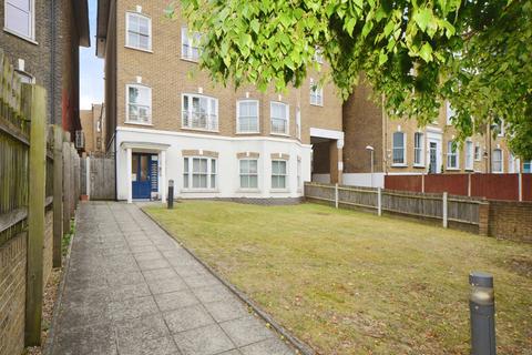 1 bedroom flat for sale, Charlton Road, London, SE3
