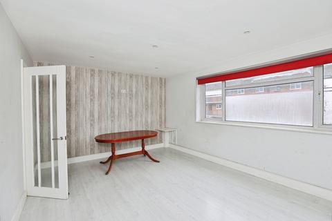 2 bedroom flat for sale, Nuding Close, London, SE13