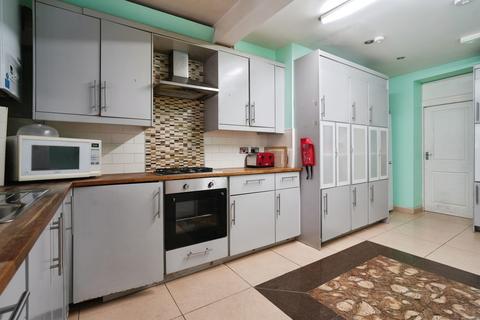 5 bedroom flat for sale, Loampit Hill, London, SE13