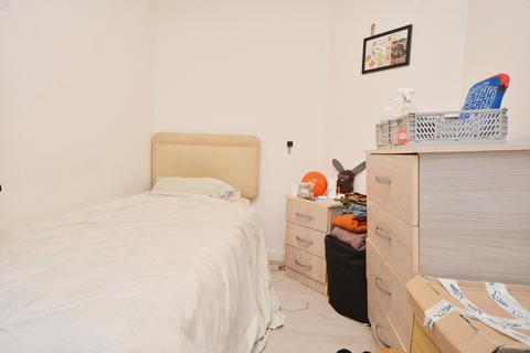 6 bedroom flat for sale, St. Norbert Road, London, SE4
