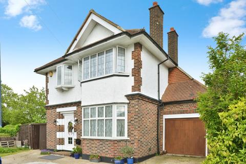 3 bedroom detached house for sale, Woodyates Road, London, SE12
