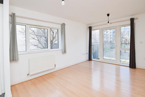 Little Cottage Place, London, SE10