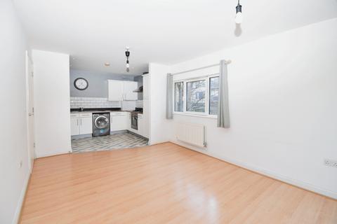 3 bedroom flat for sale, Little Cottage Place, London, SE10