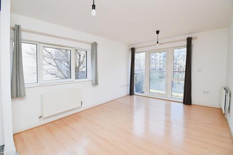 3 bedroom flat for sale, Little Cottage Place, London, SE10