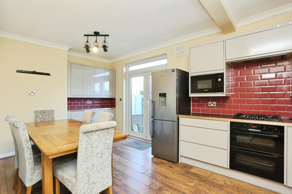 Pbox-IMG.jpg