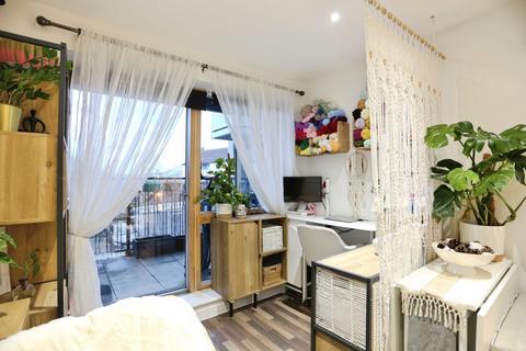 1 bedroom flat for sale, Rectory Field Crescent, London, SE7
