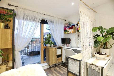 1 bedroom flat for sale, Rectory Field Crescent, London, SE7