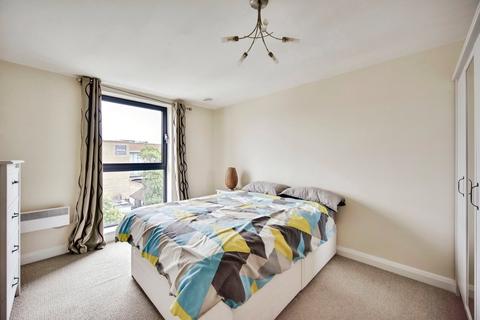 2 bedroom flat for sale, McKenzie Court, Maidstone, Kent, ME14