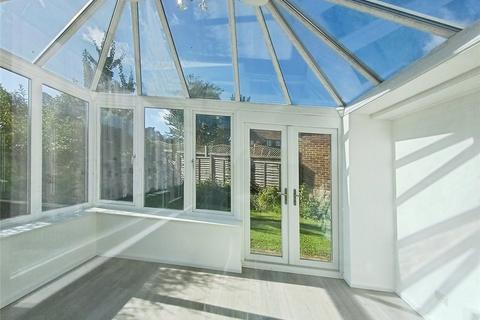 3 bedroom bungalow for sale, Kingsgate Close, Maidstone, Kent, ME16