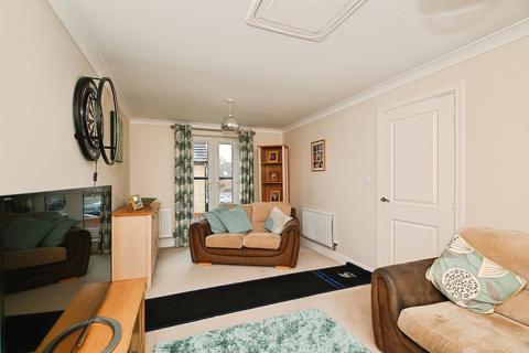 5 bedroom semi-detached house for sale, Darwin Avenue, Maidstone, Kent, ME15