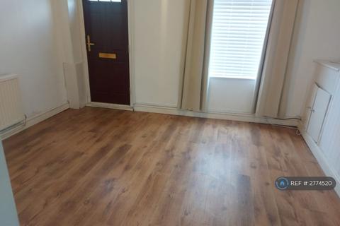 2 bedroom terraced house to rent, Gladstone Street, Desborough, Kettering, NN14
