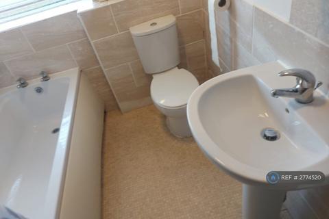 2 bedroom terraced house to rent, Gladstone Street, Desborough, Kettering, NN14