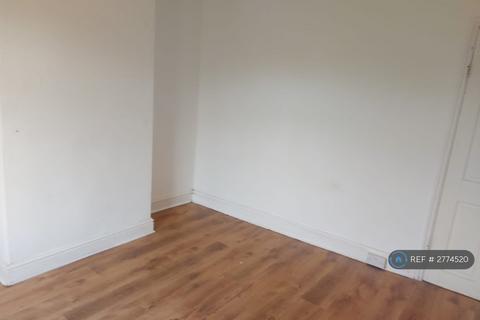 2 bedroom terraced house to rent, Gladstone Street, Desborough, Kettering, NN14