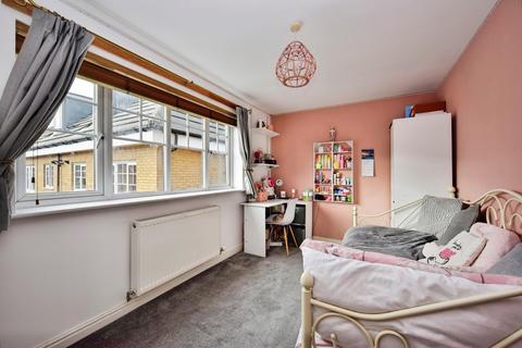 1 bedroom flat for sale, Roman Way, Boughton Monchelsea, Maidstone, Kent, ME17