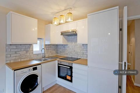 undefined, Palmers Green, London, N13