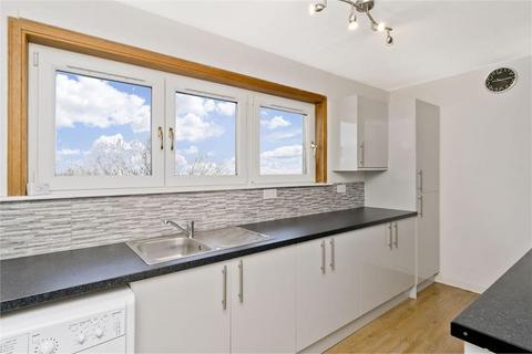 2 bedroom flat to rent, 4, Kingsknowe Court, Edinburgh, EH14 2JS