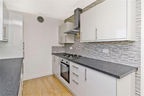 2 bedroom flat to rent, 4, Kingsknowe Court, Edinburgh, EH14 2JS