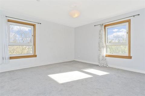 2 bedroom flat to rent, 4, Kingsknowe Court, Edinburgh, EH14 2JS