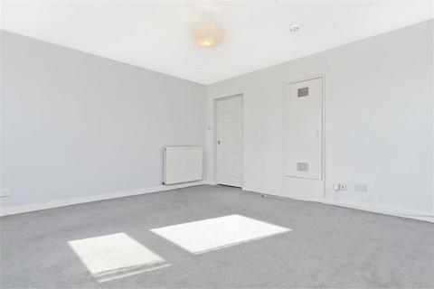 2 bedroom flat to rent, 4, Kingsknowe Court, Edinburgh, EH14 2JS