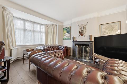 4 bedroom house for sale, Hollybush Close, Snaresbrook