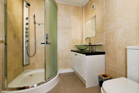 3 bedroom bungalow for sale, City Way, ROCHESTER, Kent, ME1