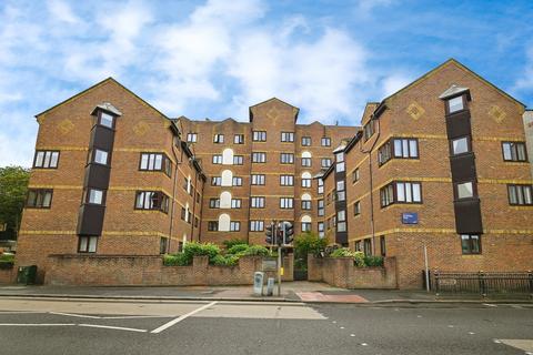 1 bedroom flat for sale, Rochester Gate, High Street, Rochester, Kent, ME1
