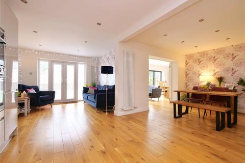 undefined, Spacious four bedroom family home - Hallatrow