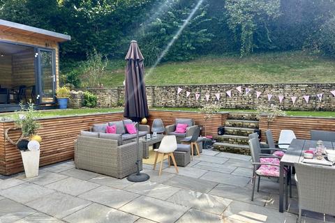 5 bedroom detached house for sale, Ben Rhydding Road, Ilkley LS29