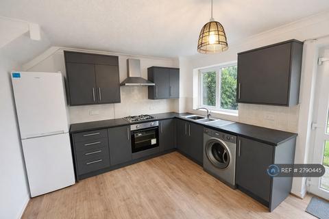 3 bedroom semi-detached house to rent, Scafell Place, Sheffield, S25