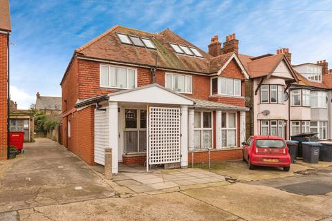 Cornwall Gardens, Cliftonville, Margate, Kent, CT9