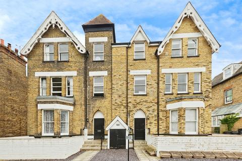 2 bedroom flat for sale, South Eastern Road, RAMSGATE, Kent, CT11
