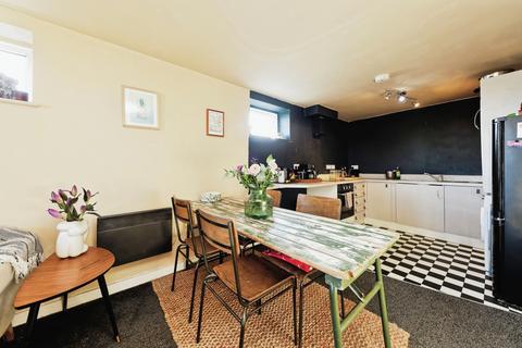 2 bedroom flat for sale, Trinity Square, Margate, Kent, CT9