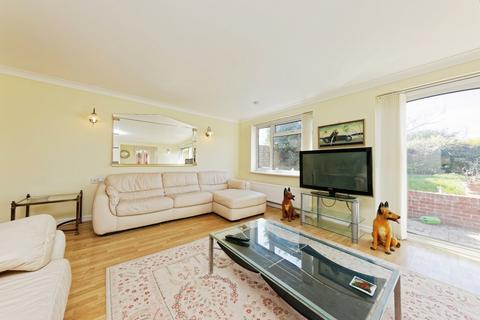 2 bedroom bungalow for sale, Coniston Avenue, RAMSGATE, Kent, CT11