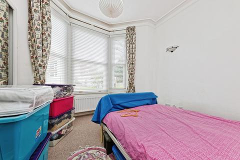 2 bedroom flat for sale, Westgate Bay Avenue, Westgate-on-Sea, Kent, CT8