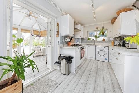 2 bedroom end of terrace house for sale, London Road, RAMSGATE, Kent, CT11