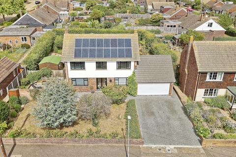 4 bedroom detached house for sale, Rydal Avenue, Ramsgate, Kent, CT11