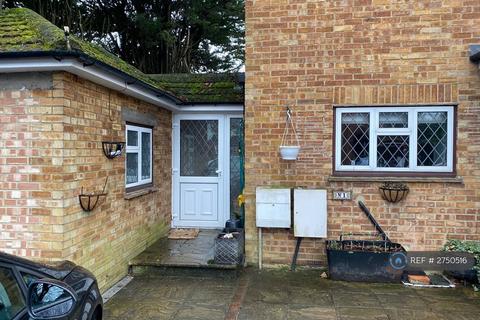 1 bedroom flat to rent, Leacroft Close, Staines-Upon-Thames, TW18