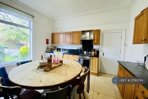 undefined, Cemetery Road, Leeds, LS11